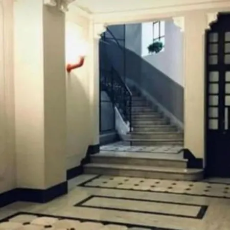 Bocca Di Lupo アパート